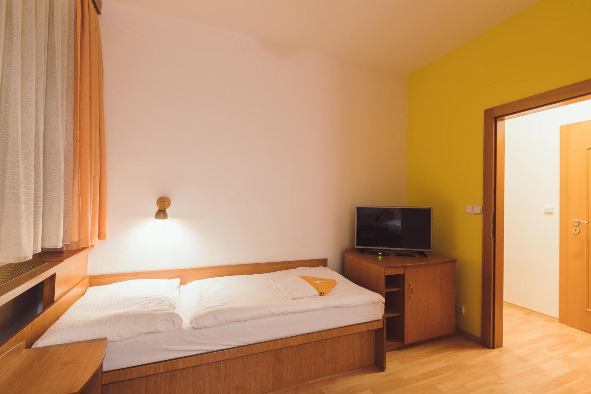 Domašov Hotel Annahof מראה חיצוני תמונה