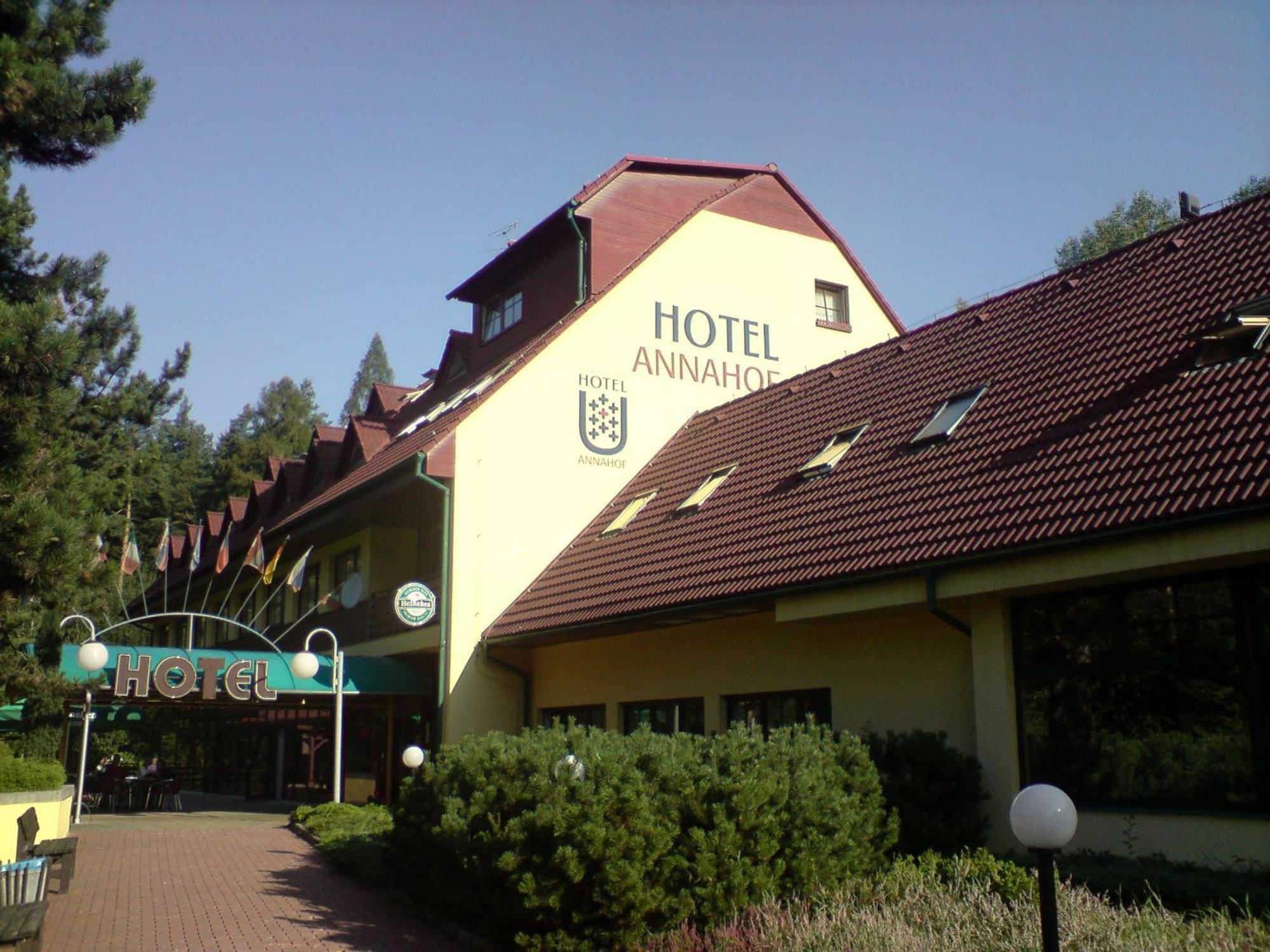 Domašov Hotel Annahof מראה חיצוני תמונה