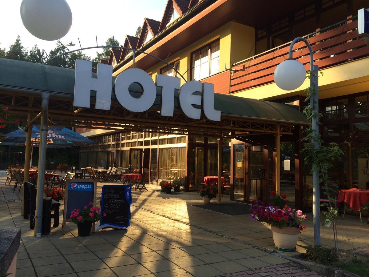 Domašov Hotel Annahof מראה חיצוני תמונה